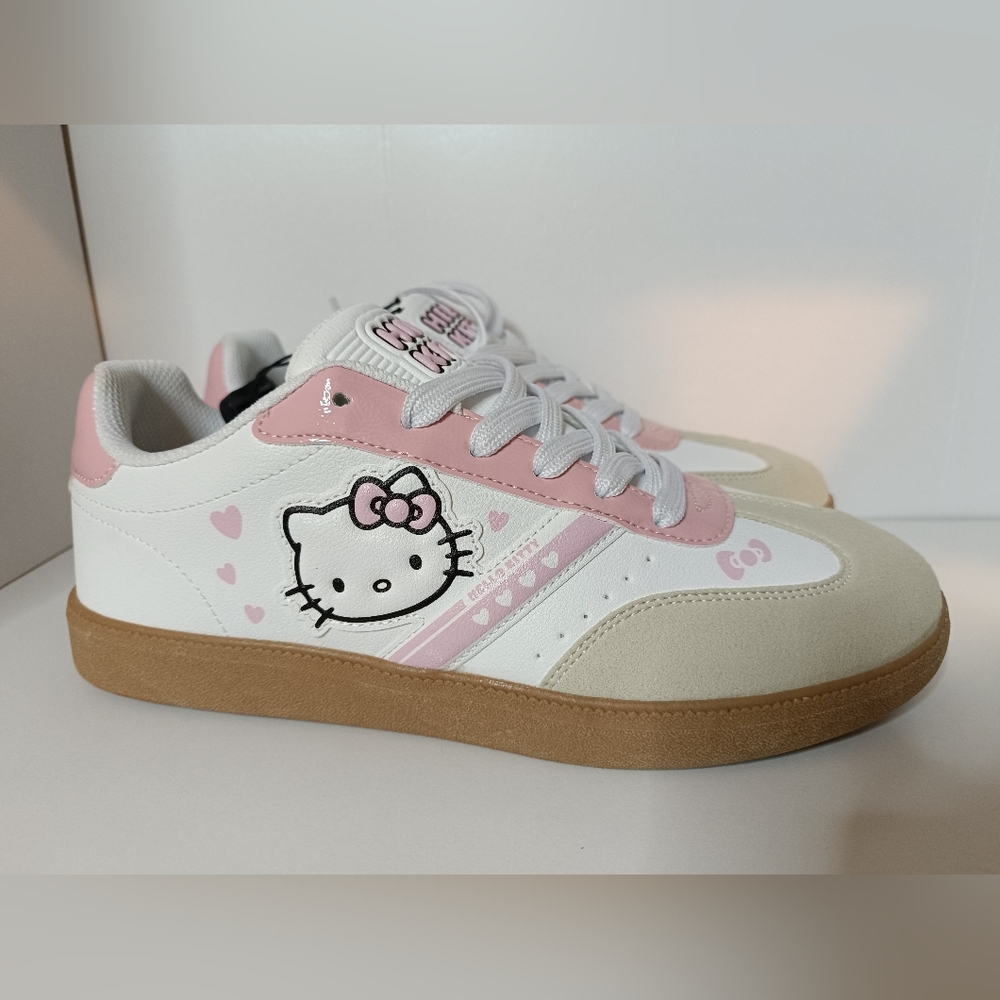 Sanrio Hello Kitty Women Sneakers White Pink Gum Sole Size 11 Cute Court Coquett